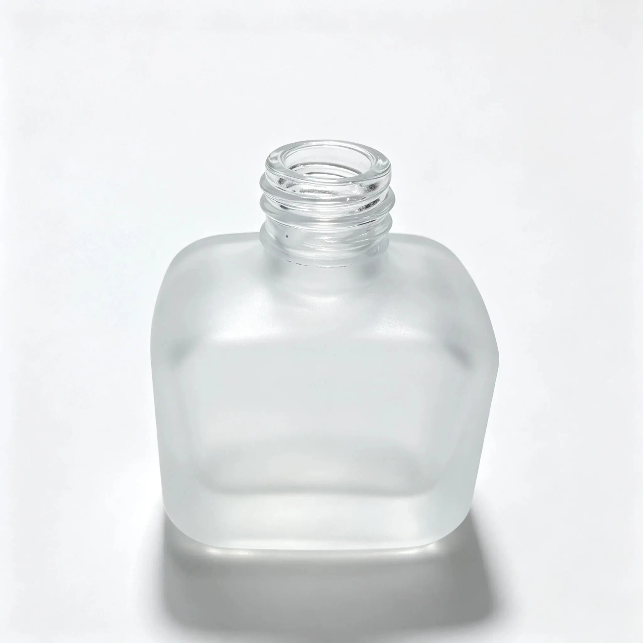 10ml Custom Printed Nail Polish Bottle Neck Opening Close view of the neck opening of the 10ml custom printed nail polish bottle for component matching