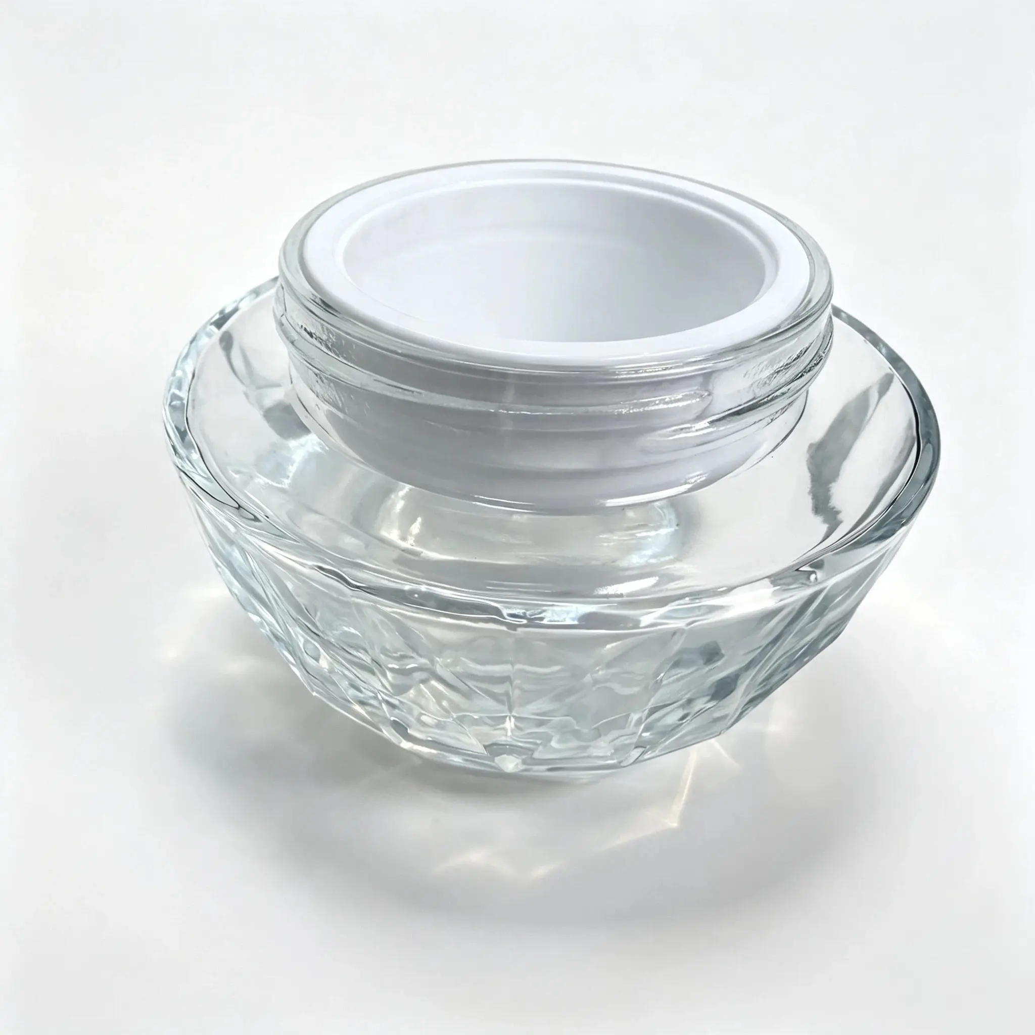 15g Glass Cosmetic Cream Jar Neck Opening Detail Close-up of the 15g glass cosmetic cream jar opening showing the neck structure with the cap removed
