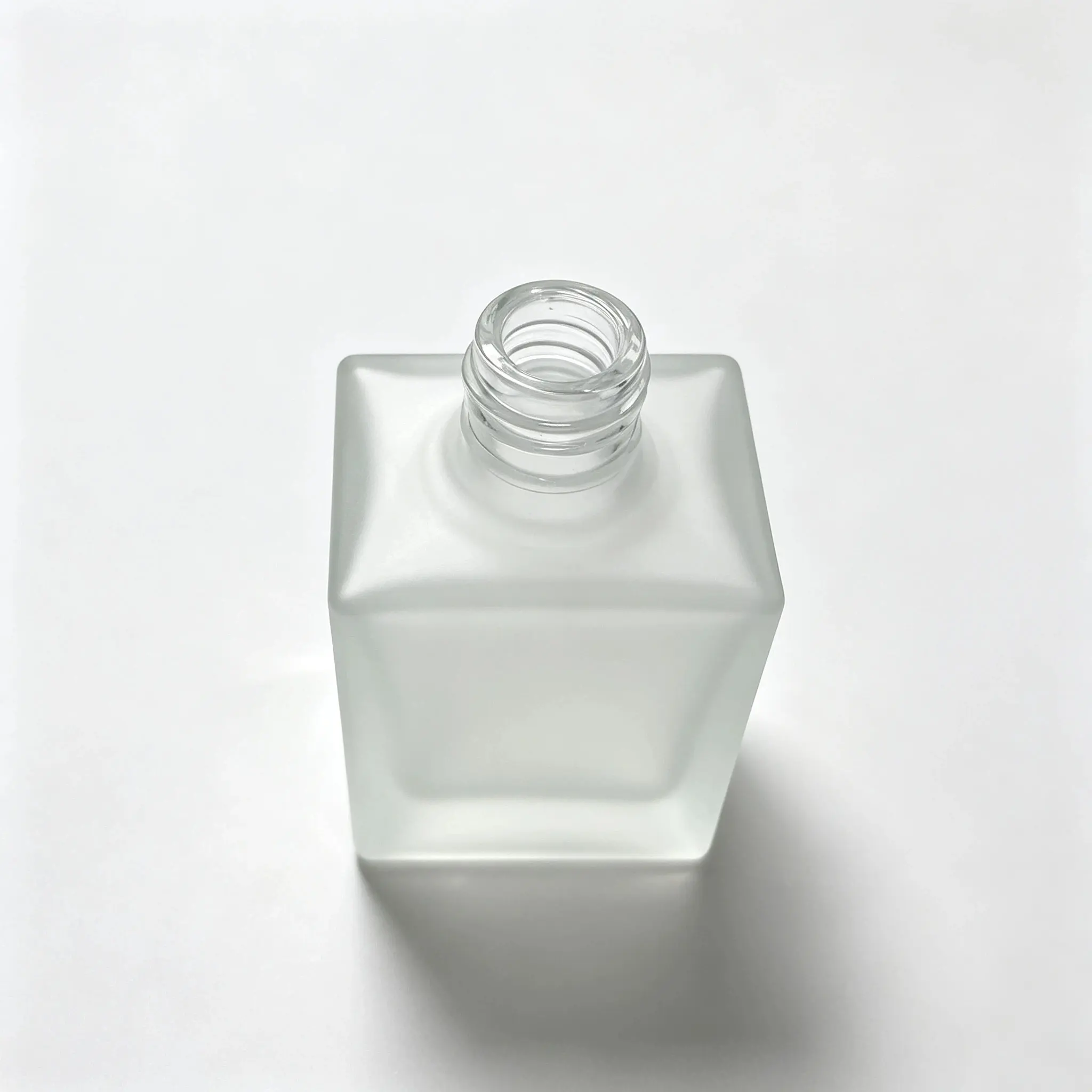 15ml Frosted Square Nail Polish Bottle Neck Opening Detail Close view of the neck opening on the 15ml square frosted nail polish bottle for component matching review.