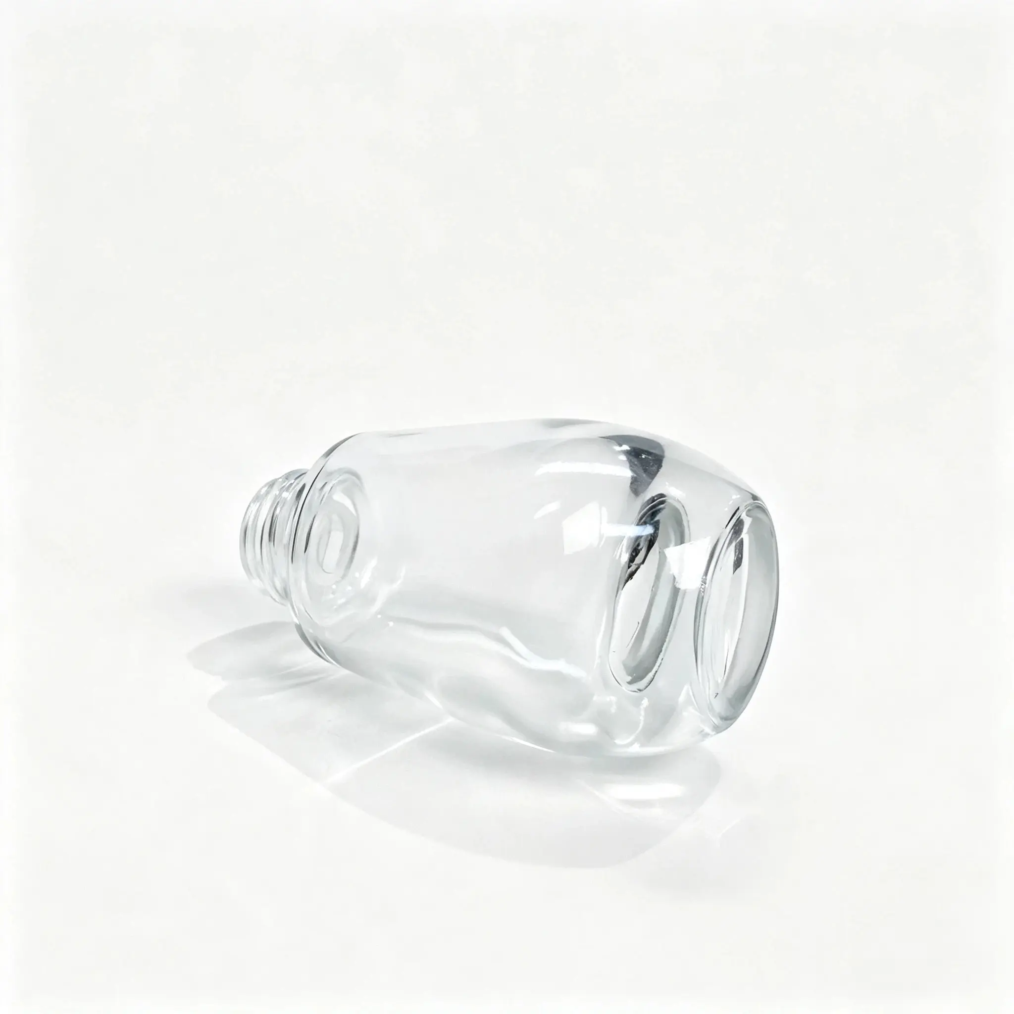 30ml Glass Serum Dropper Bottle Side Structure Side structure of the 30ml glass serum dropper bottle showing the bottle profile and assembled closure