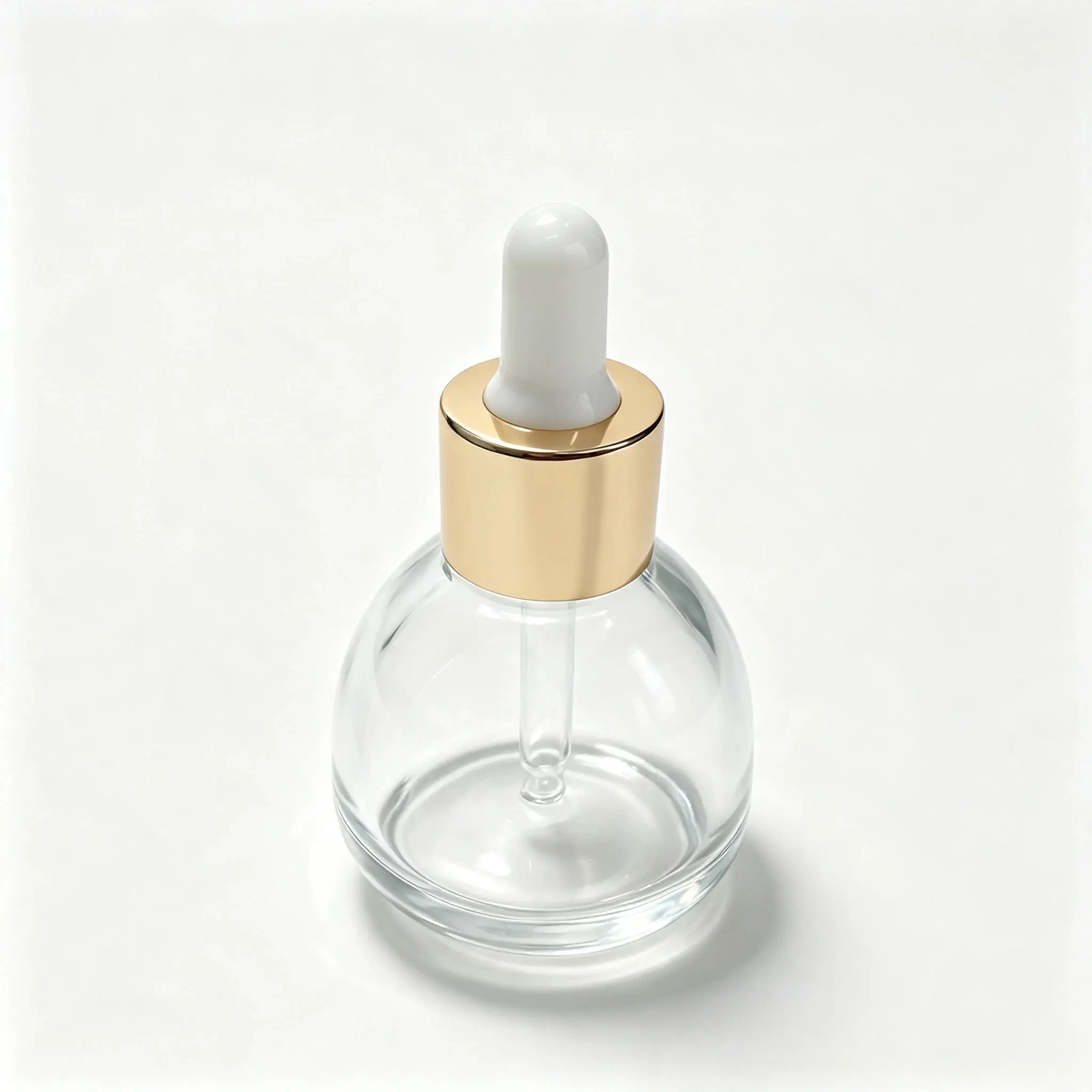 Front view of the complete 30ml serum dropper bottle with its assembled closure