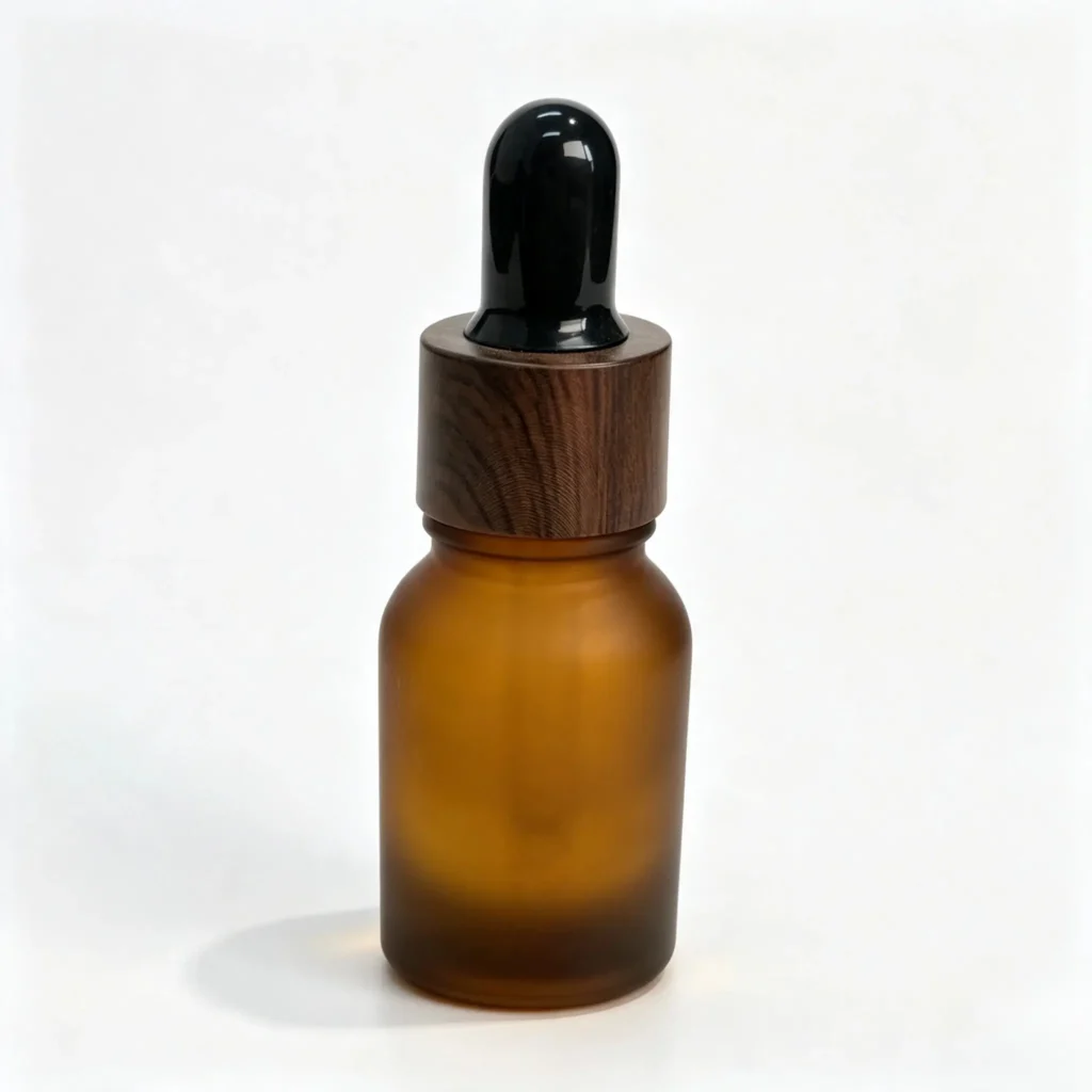 Góc nhìn chính diện của chai serum nhỏ giọt 15ml bán buôn hoàn chỉnh với nắp nhỏ giọt bầu cao su.