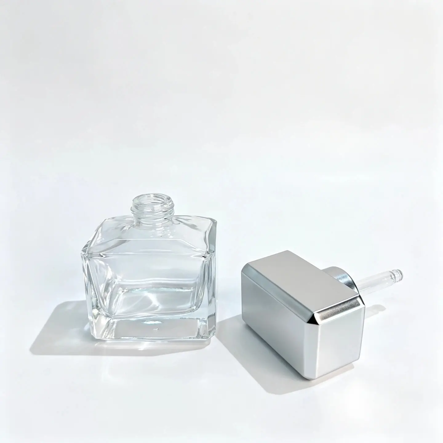 30ml Frasco para serum y accesorios 30ml frasco para serum presentado con cierre y accesorios de envasado por separado para la selección de componentes