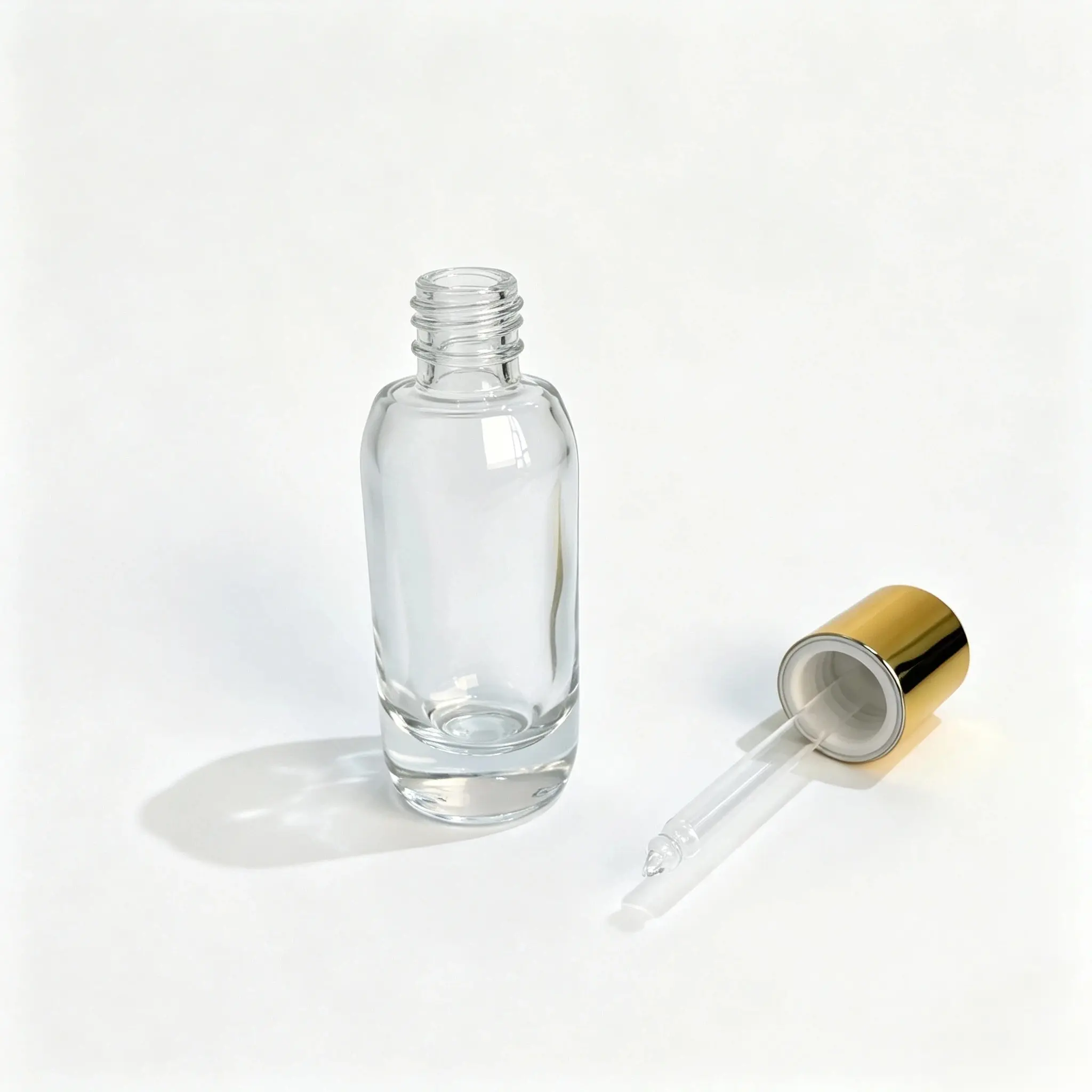 Flacon slim 30ml pentru ser cu picurător Flacon slim 30ml pentru ser, împreună cu un ansamblu de picurător pentru ambalarea serului de îngrijire a pielii